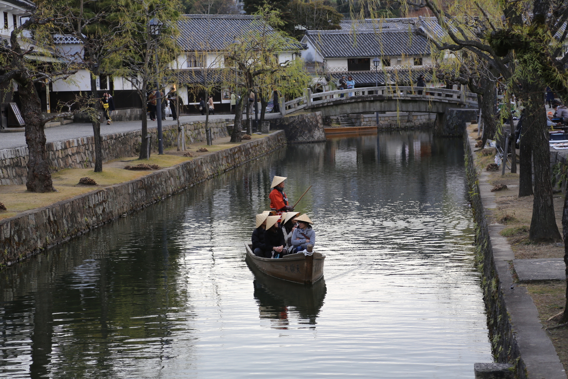 倉敷川の棹差し船 写真とイラストが奏でる心の詩 うた